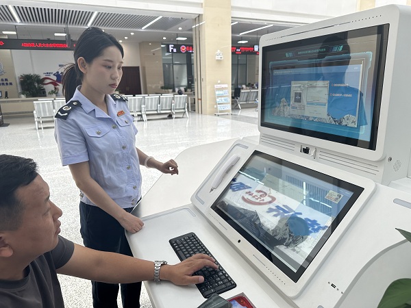 鄂尔多斯税务局：税费服务暖民心