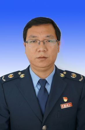 赵登峰(国家税务总局乌海市海南区税务局党委书记,局长)