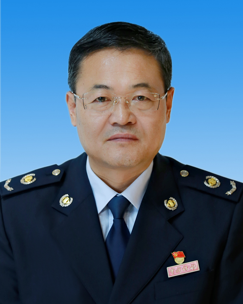 国家税务总局乌海市税务局领导简介赵峰,男,蒙古族,国家税务总局乌海
