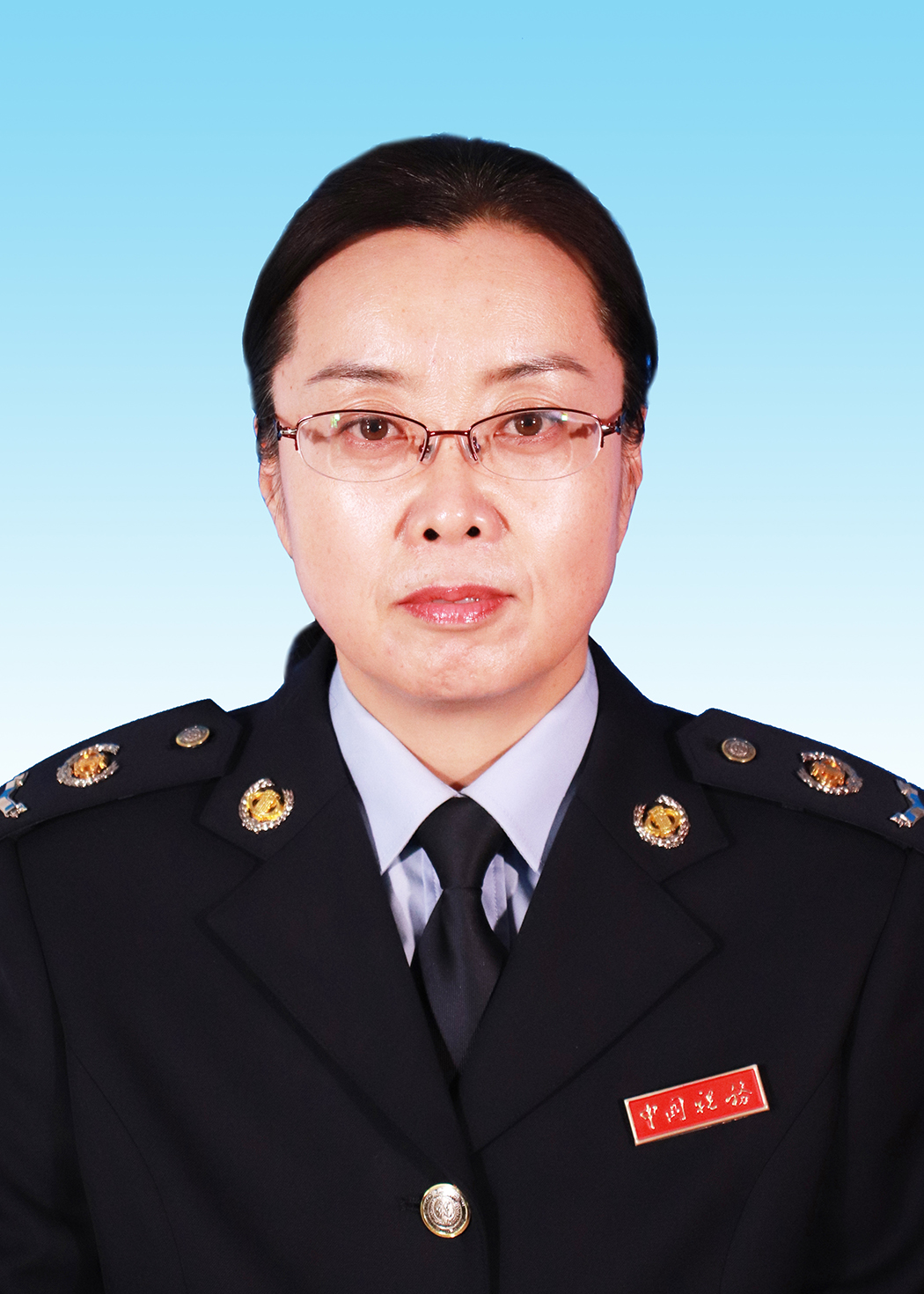 宋琳琳(国家税务总局锡林郭勒盟税务局党委委员,总会计师,三级高级