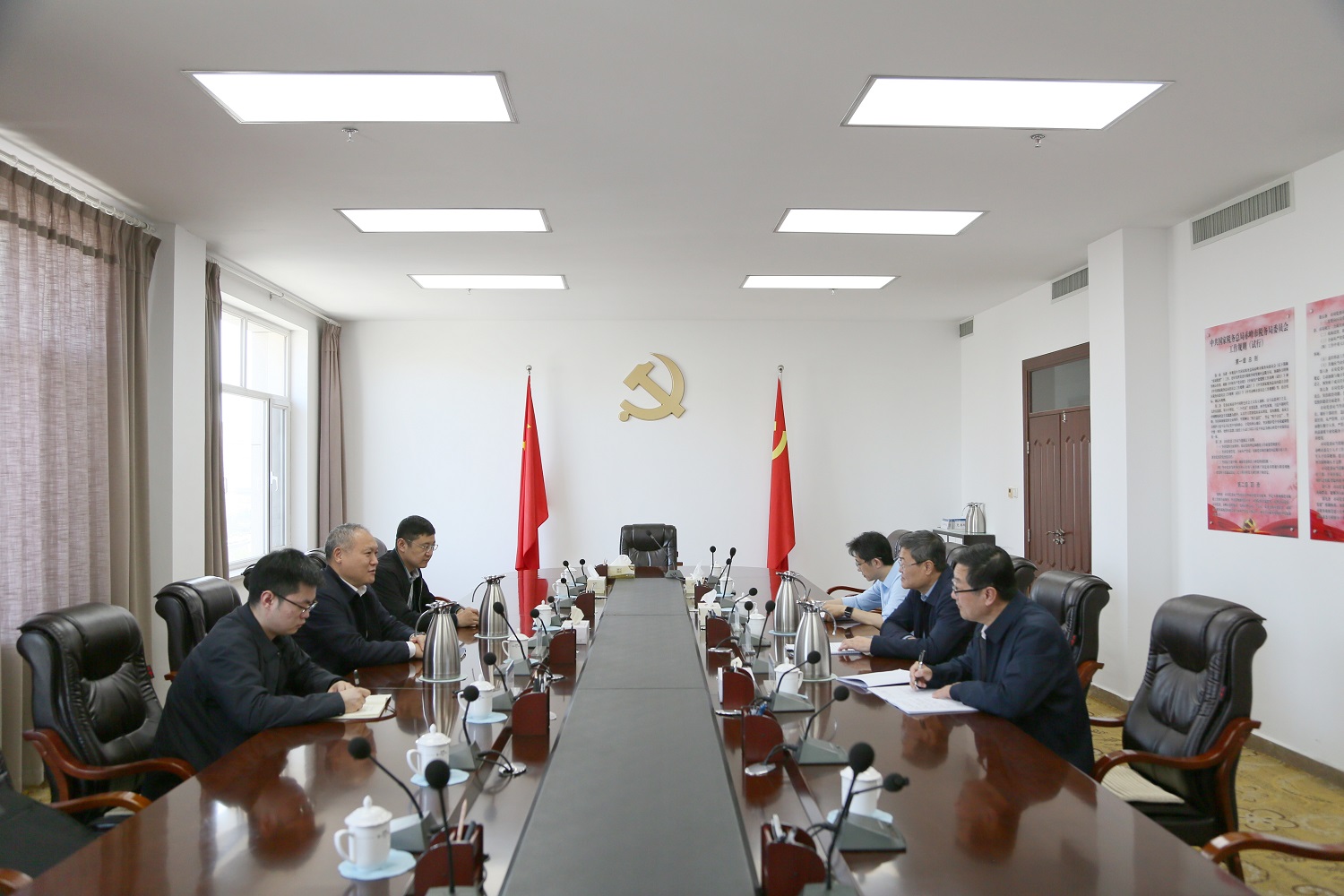 赤峰市税务局：市人大常委会党组书...